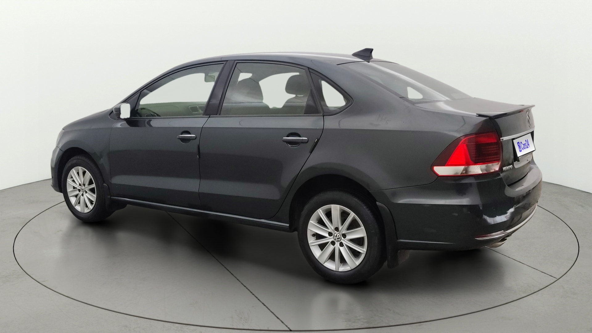 View 2015 Volkswagen Vento DSG Image 2 Used 2015 Volkswagen Vento DSG Image 2