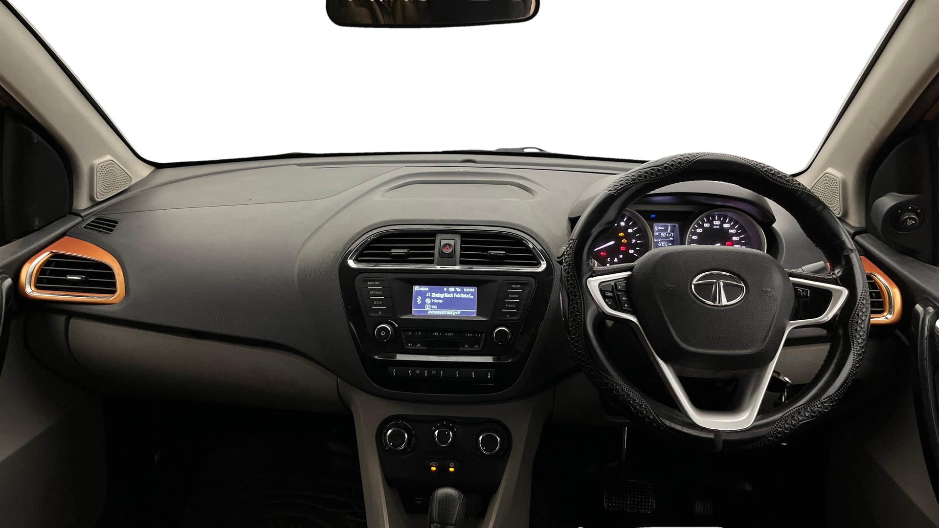View 2018 Tata Tiago Revotorq XB Image 15 Used 2018 Tata Tiago Revotorq XB Image 15