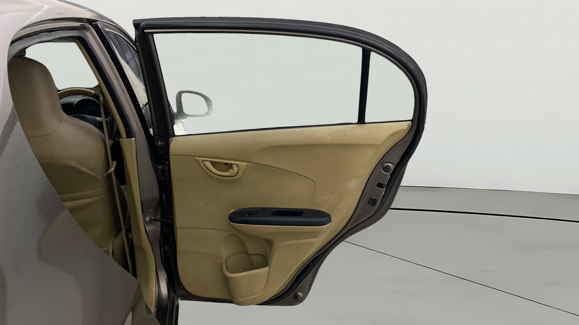 View 2015 Honda Amaze E MT Petrol BS IV Image 7 Used 2015 Honda Amaze E MT Petrol BS IV Image 7