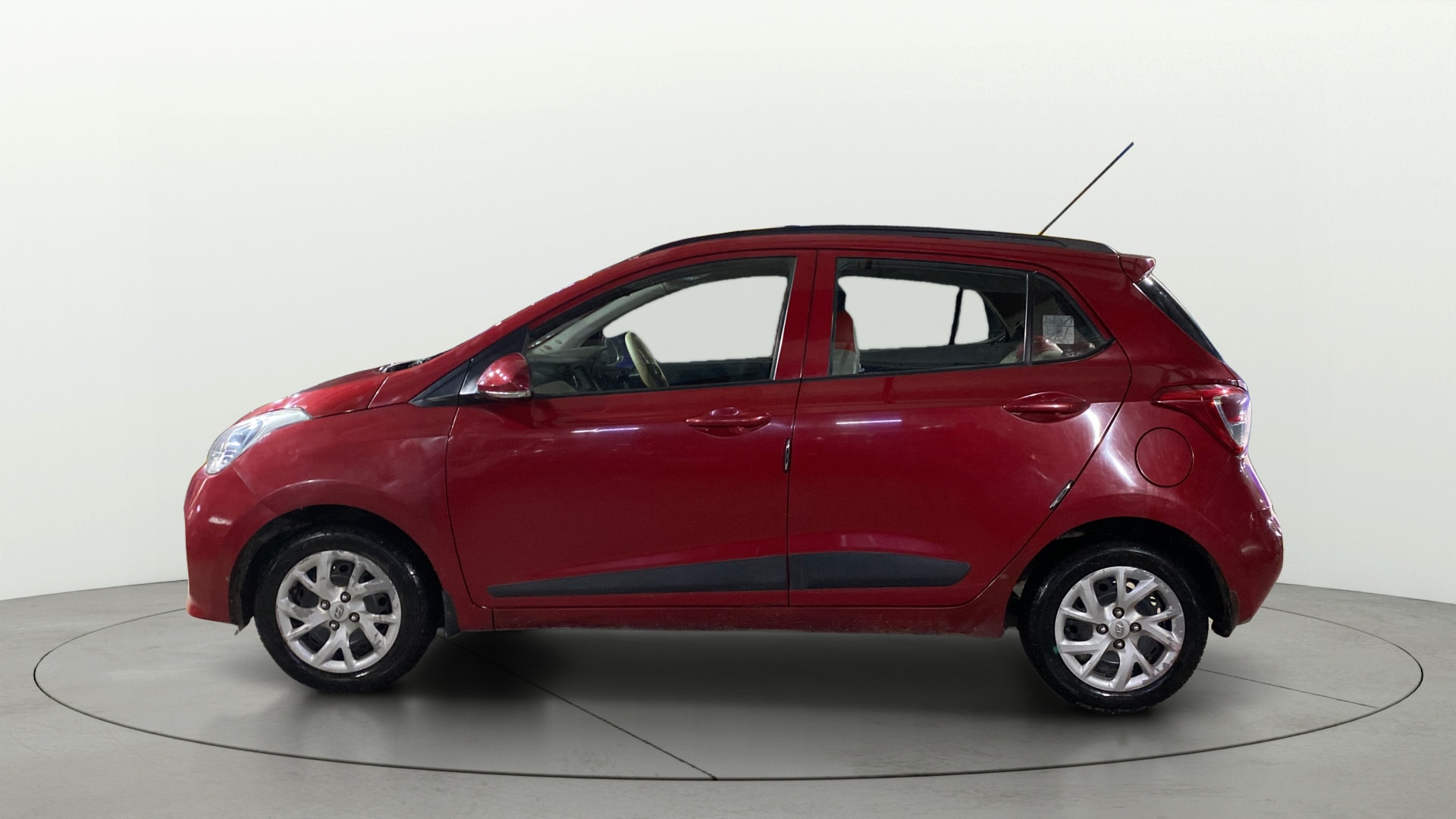 View 2018 Hyundai Grand i10 Sportz 1.2 Kappa Image 5 Used 2018 Hyundai Grand i10 Sportz 1.2 Kappa Image 5