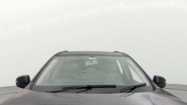 View Mahindra XUV700 Image 31 Used Mahindra XUV700 Image 31