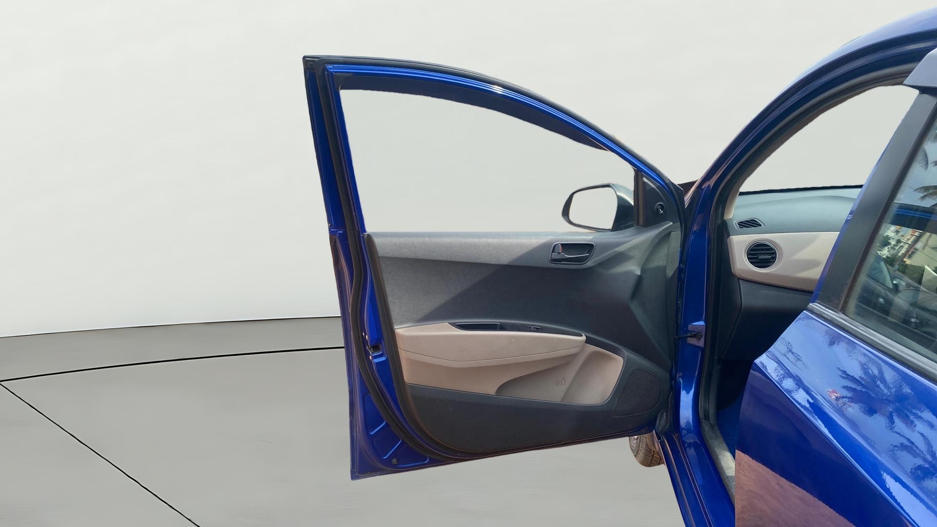 View 2015 Hyundai Xcent Base Petrol Image 31 Used 2015 Hyundai Xcent Base Petrol Image 31