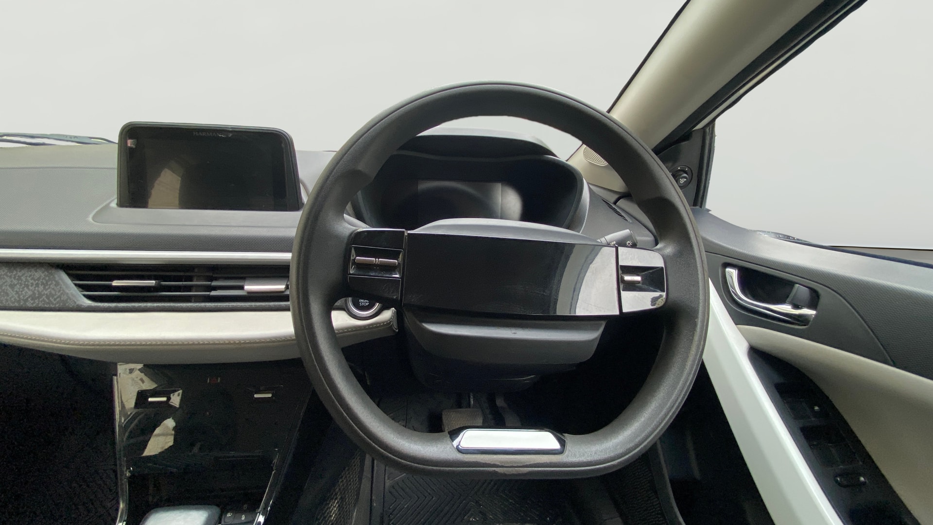 View 2024 Tata Nexon Revotron XE Image 21 Used 2024 Tata Nexon Revotron XE Image 21