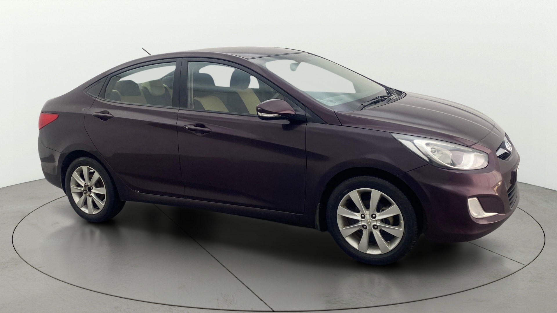 View 2013 Hyundai Fluidic Verna 1.6 VTVT SX Image 21 Used 2013 Hyundai Fluidic Verna 1.6 VTVT SX Image 21