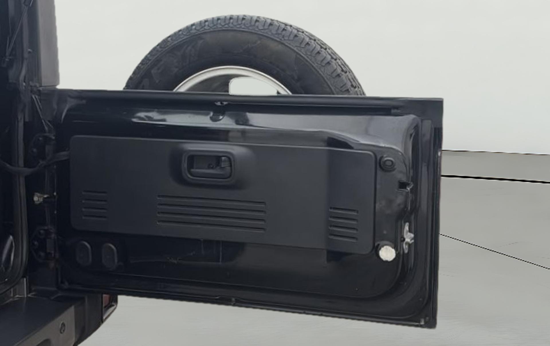 View 2022 Mahindra Thar AX Standard Manual Soft Top 6 Seater Image 16 Used 2022 Mahindra Thar AX Standard Manual Soft Top 6 Seater Image 16