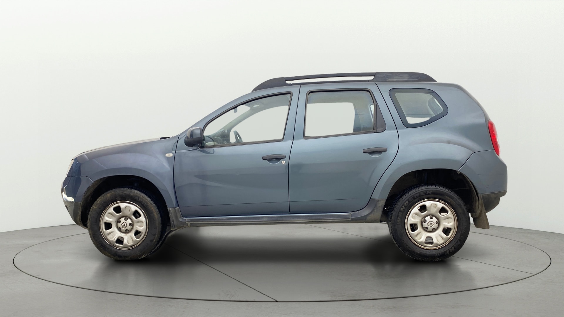 View 2014 Renault Duster Petrol RXE BS IV Image 5 Used 2014 Renault Duster Petrol RXE BS IV Image 5