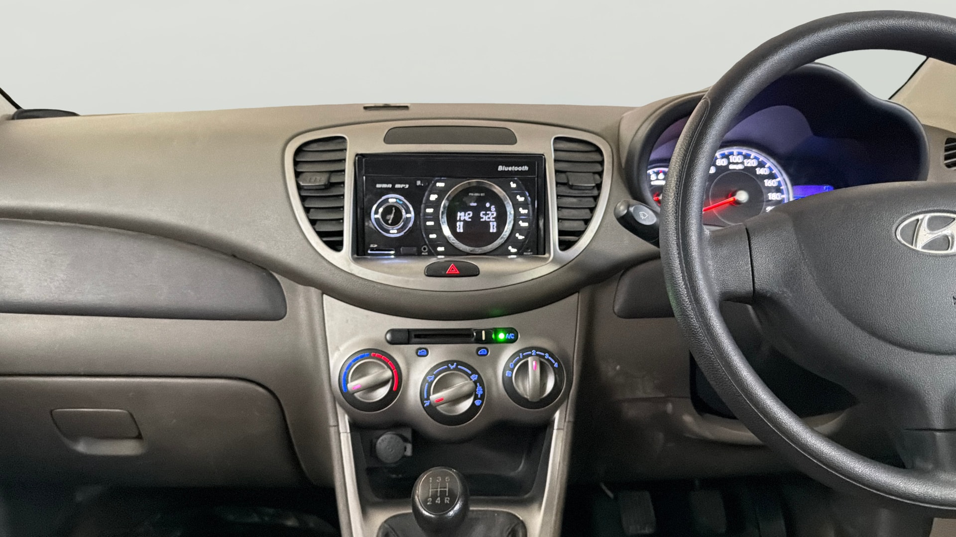 View 2015 Hyundai i10 1.1 Magna Image 17 Used 2015 Hyundai i10 1.1 Magna Image 17