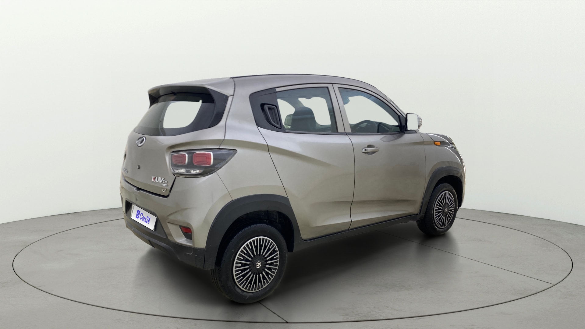 View 2018 Mahindra KUV100 K2 Petrol BS IV Image 42 Used 2018 Mahindra KUV100 K2 Petrol BS IV Image 42