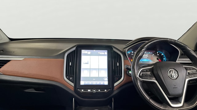 View MG Hector Plus Image 19 Used MG Hector Plus Image 19