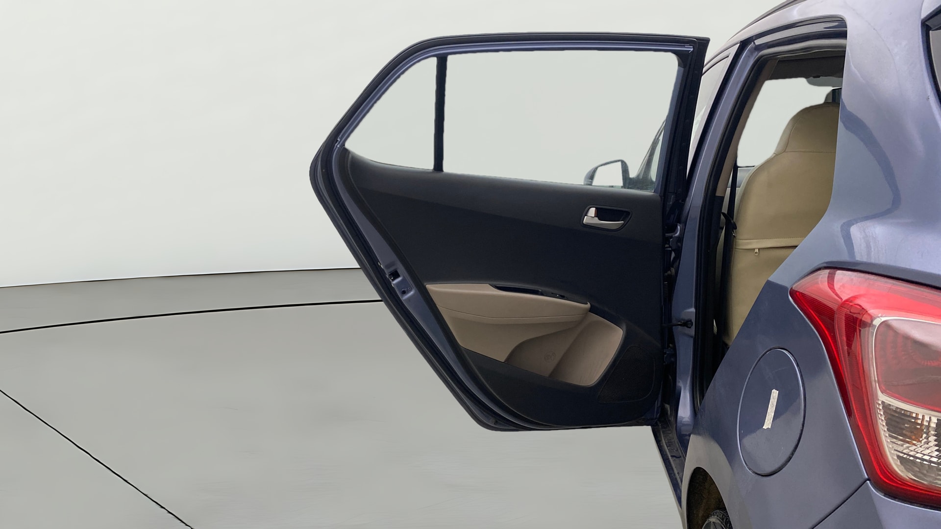 View 2015 Hyundai Grand i10 Asta AT 1.2 Kappa VTVT Image 22 Used 2015 Hyundai Grand i10 Asta AT 1.2 Kappa VTVT Image 22