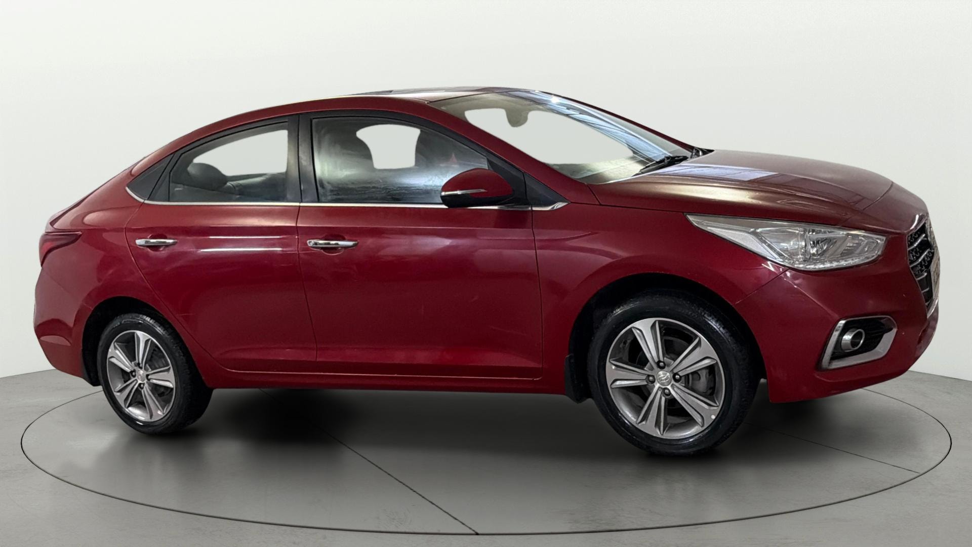 View 2018 Hyundai Verna 1.6 VTVT SX (O) AT Image 22 Used 2018 Hyundai Verna 1.6 VTVT SX (O) AT Image 22