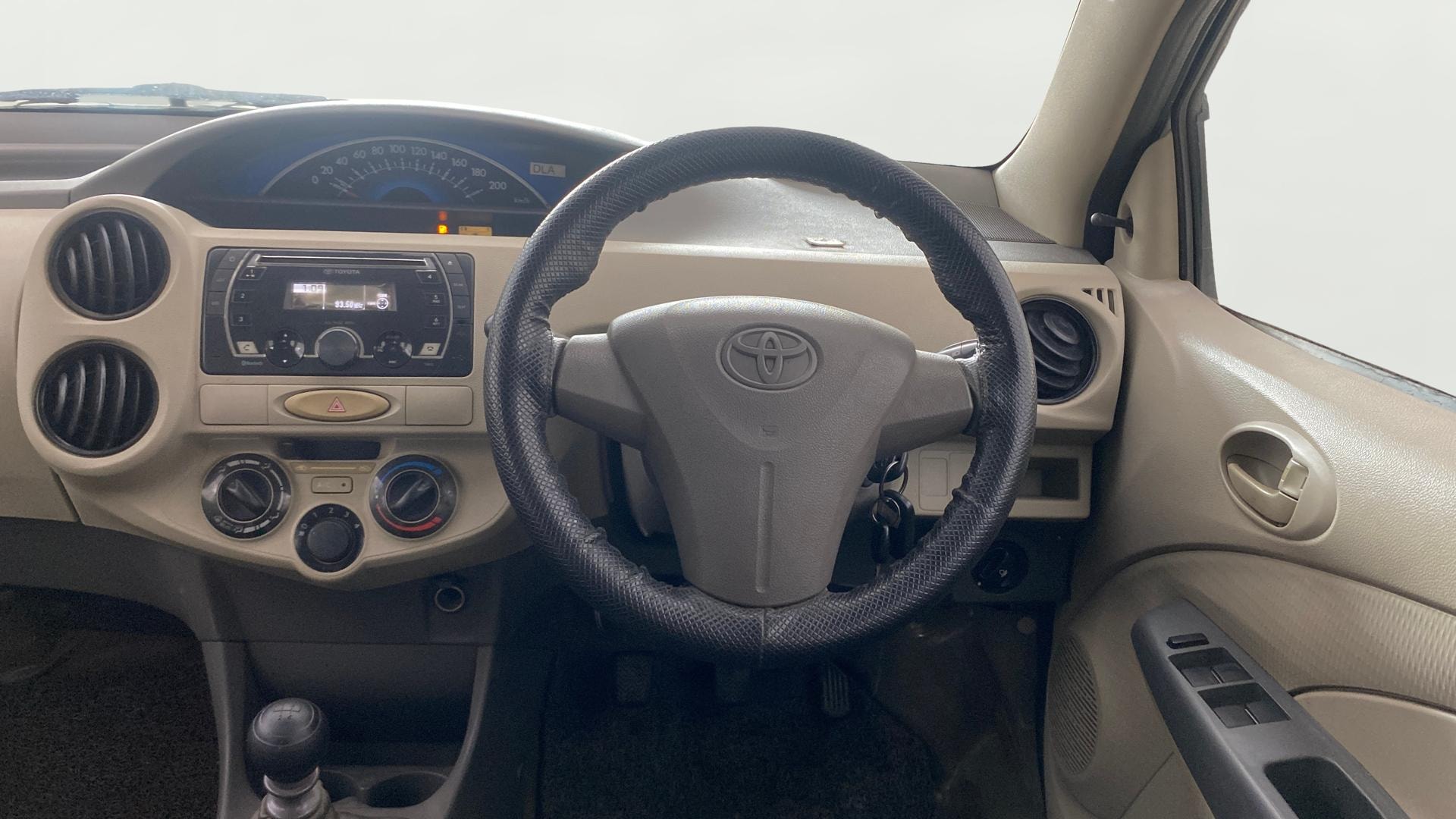 View 2013 Toyota Etios Liva GD Image 20 Used 2013 Toyota Etios Liva GD Image 20
