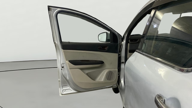 View Renault Triber Image 31 Used Renault Triber Image 31