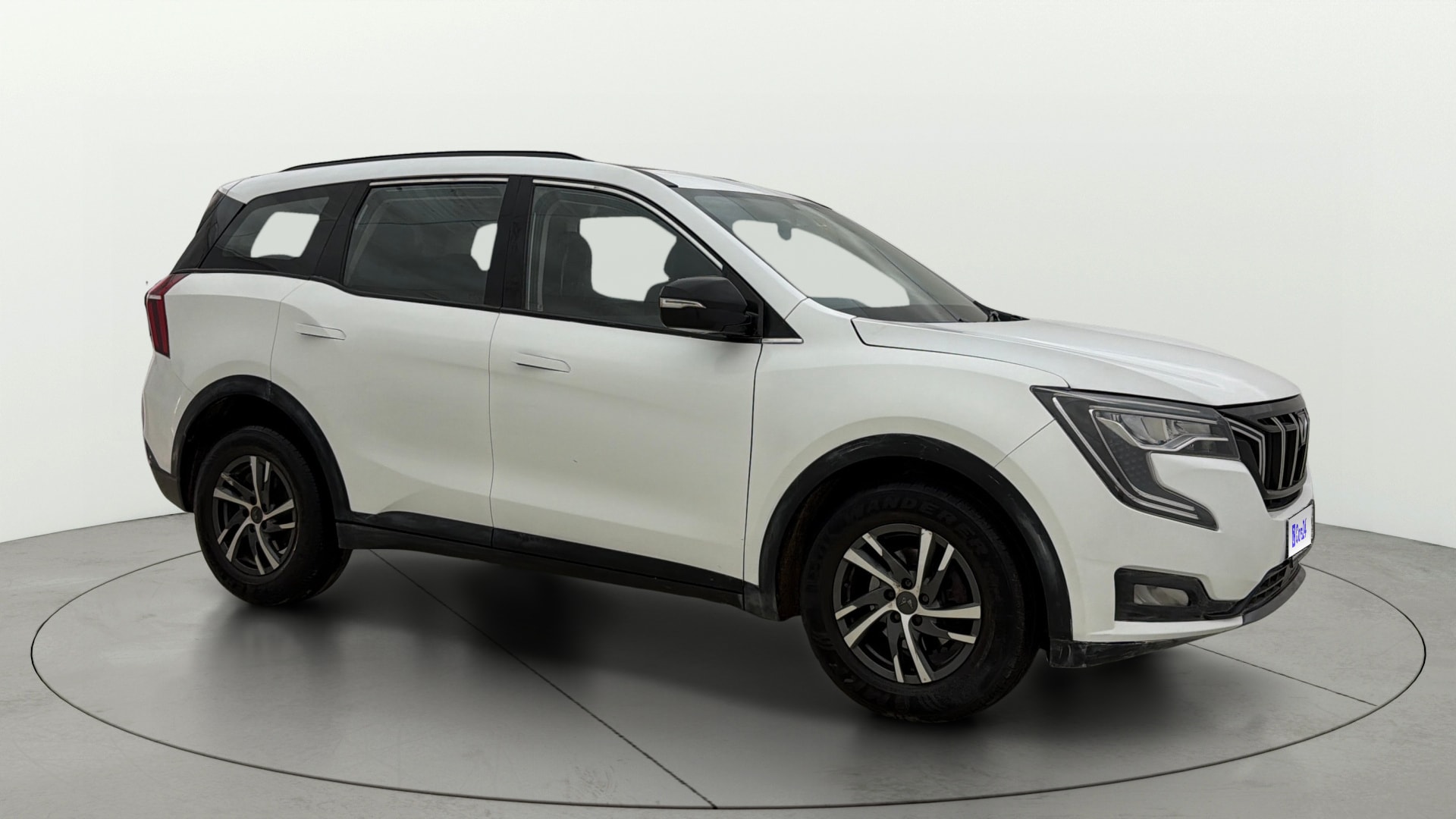Used 2022 Mahindra XUV700 Used 2022 Mahindra XUV700