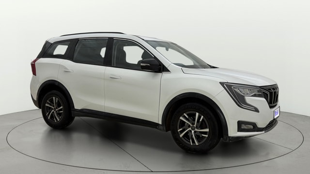 View Mahindra XUV700 Image 38 Used Mahindra XUV700 Image 38