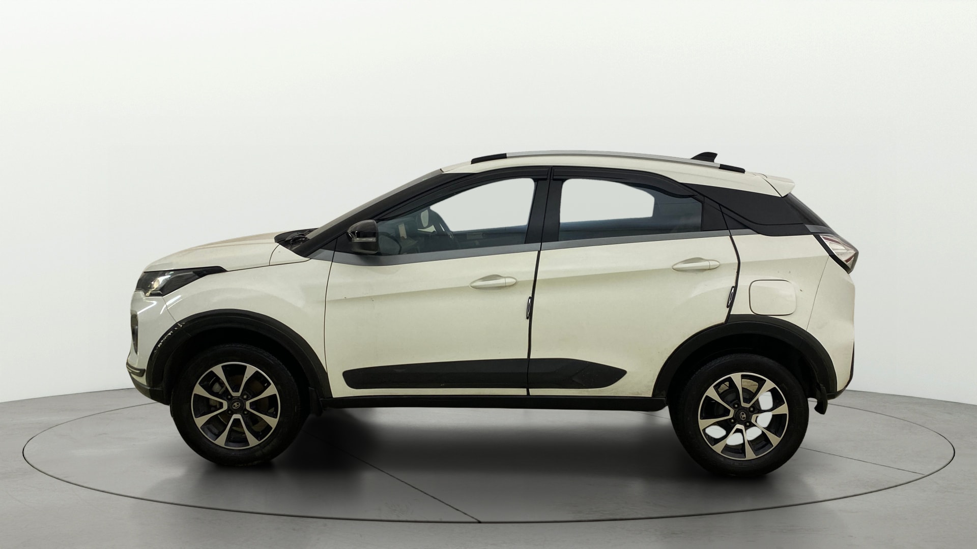 View 2021 Tata Nexon Revotron XE Image 5 Used 2021 Tata Nexon Revotron XE Image 5