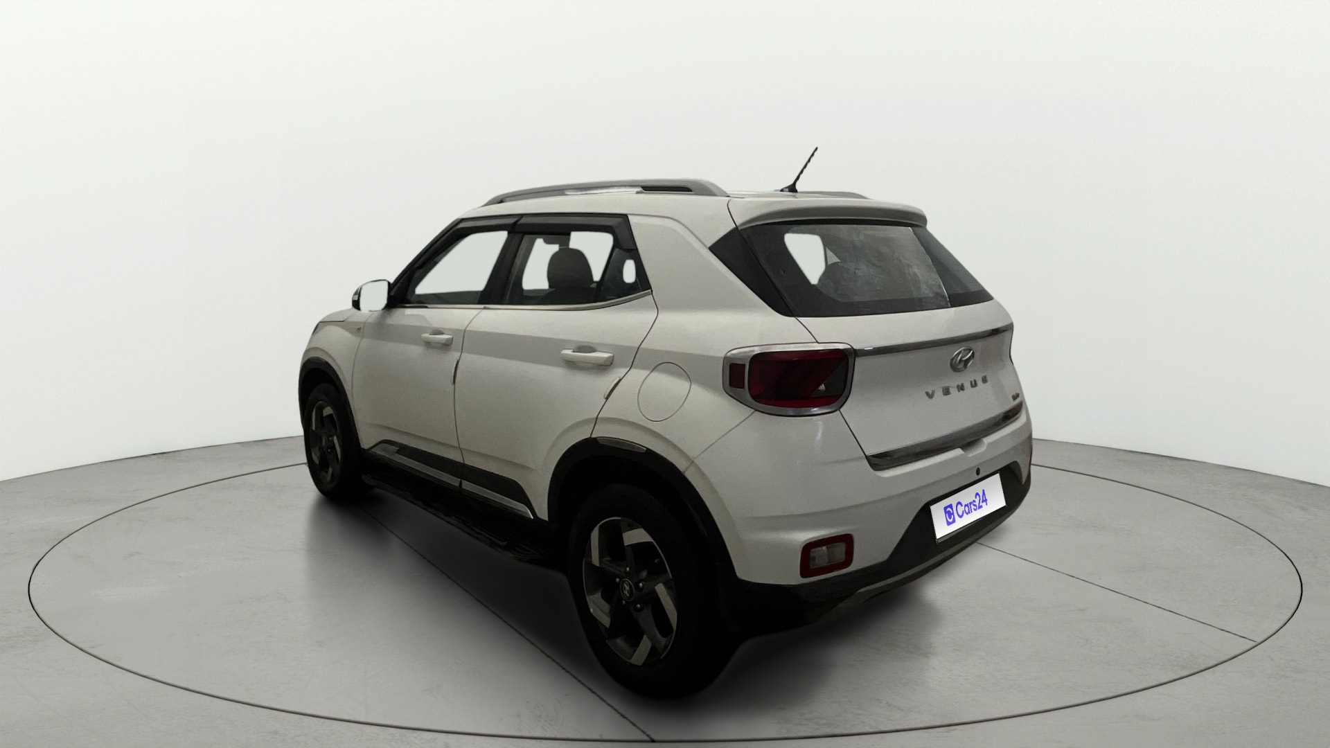 View 2021 Hyundai Venue E 1.2 Petrol BS IV Image 2 Used 2021 Hyundai Venue E 1.2 Petrol BS IV Image 2
