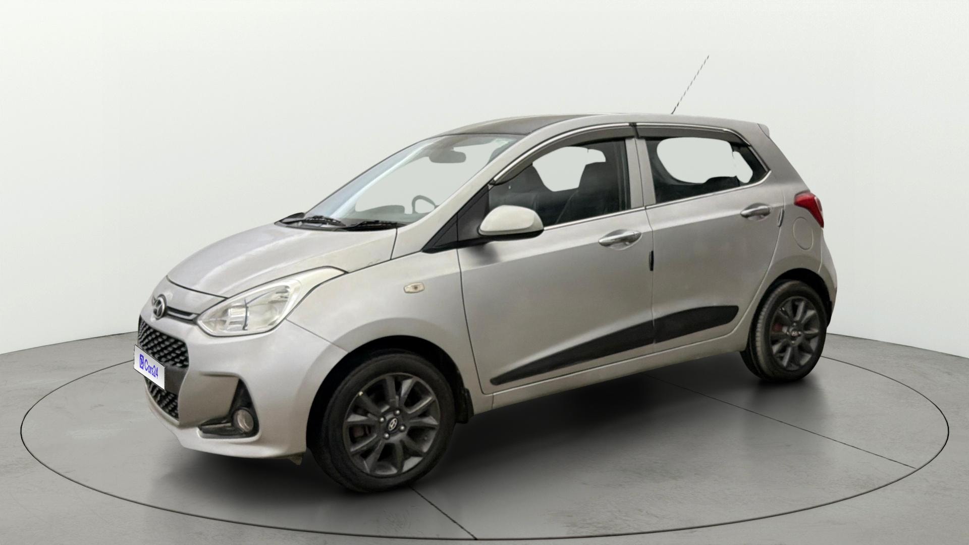 View 2018 Hyundai Grand i10 Magna 1.2 Kappa VTVT Image 34 Used 2018 Hyundai Grand i10 Magna 1.2 Kappa VTVT Image 34