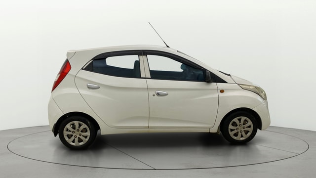 View Hyundai EON Image 8 Used Hyundai EON Image 8