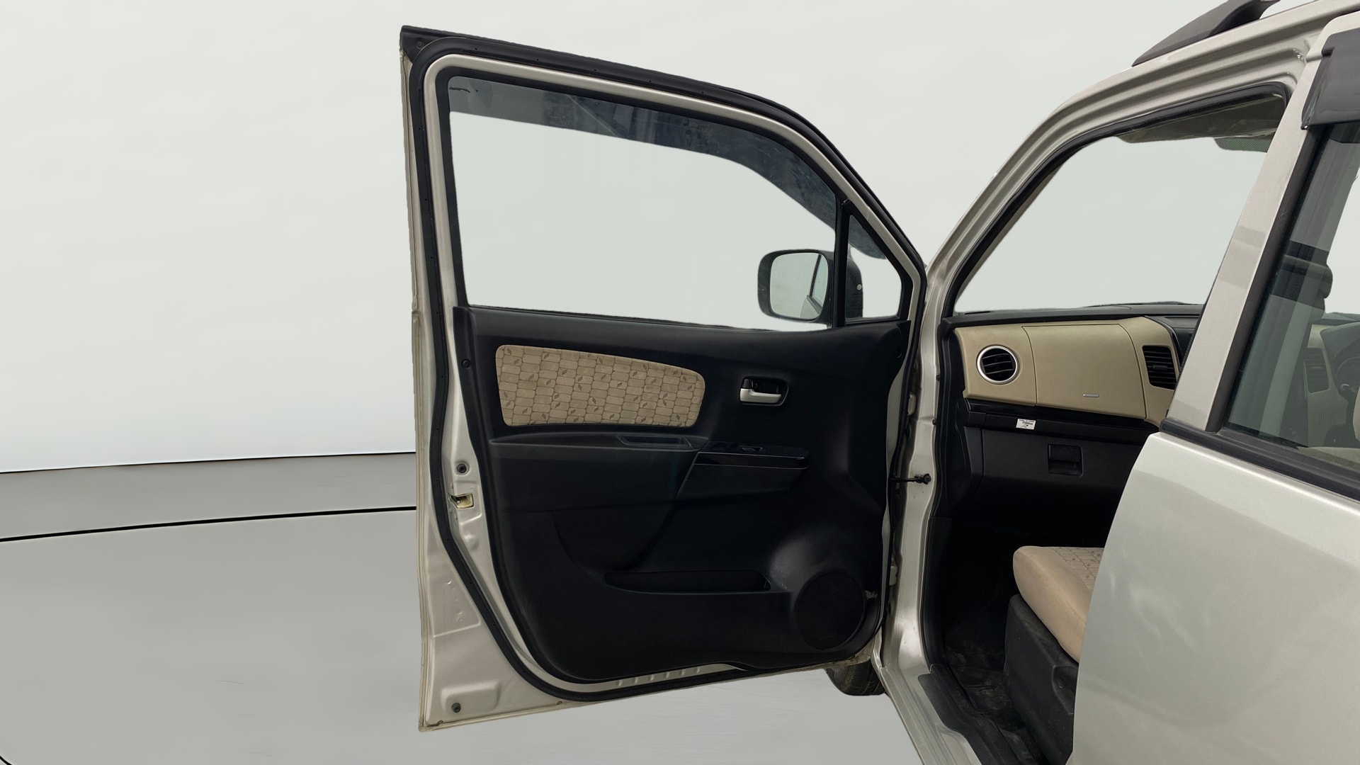 View 2018 Maruti Suzuki 1000 Base Variant Image 30 Used 2018 Maruti Suzuki 1000 Base Variant Image 30