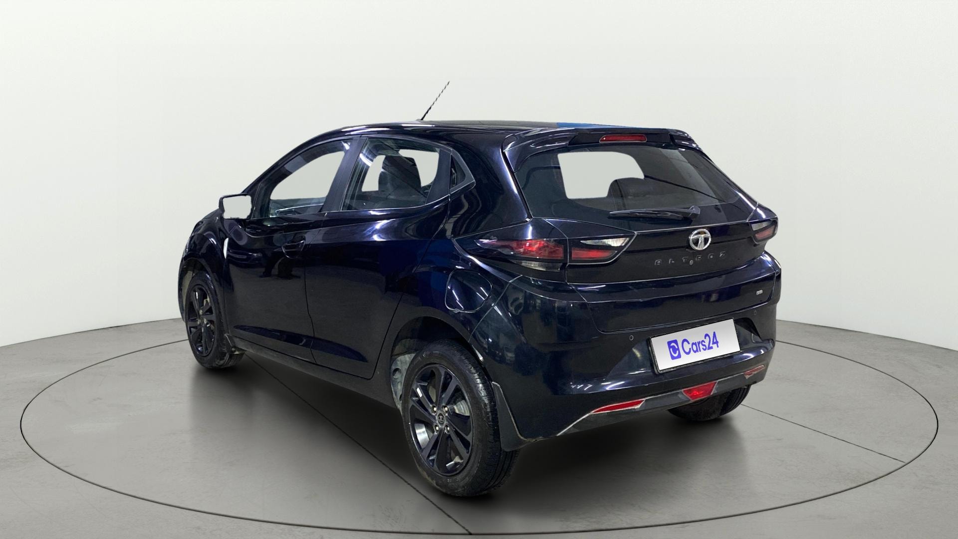 View 2022 Tata Altroz XZ Petrol Image 2 Used 2022 Tata Altroz XZ Petrol Image 2