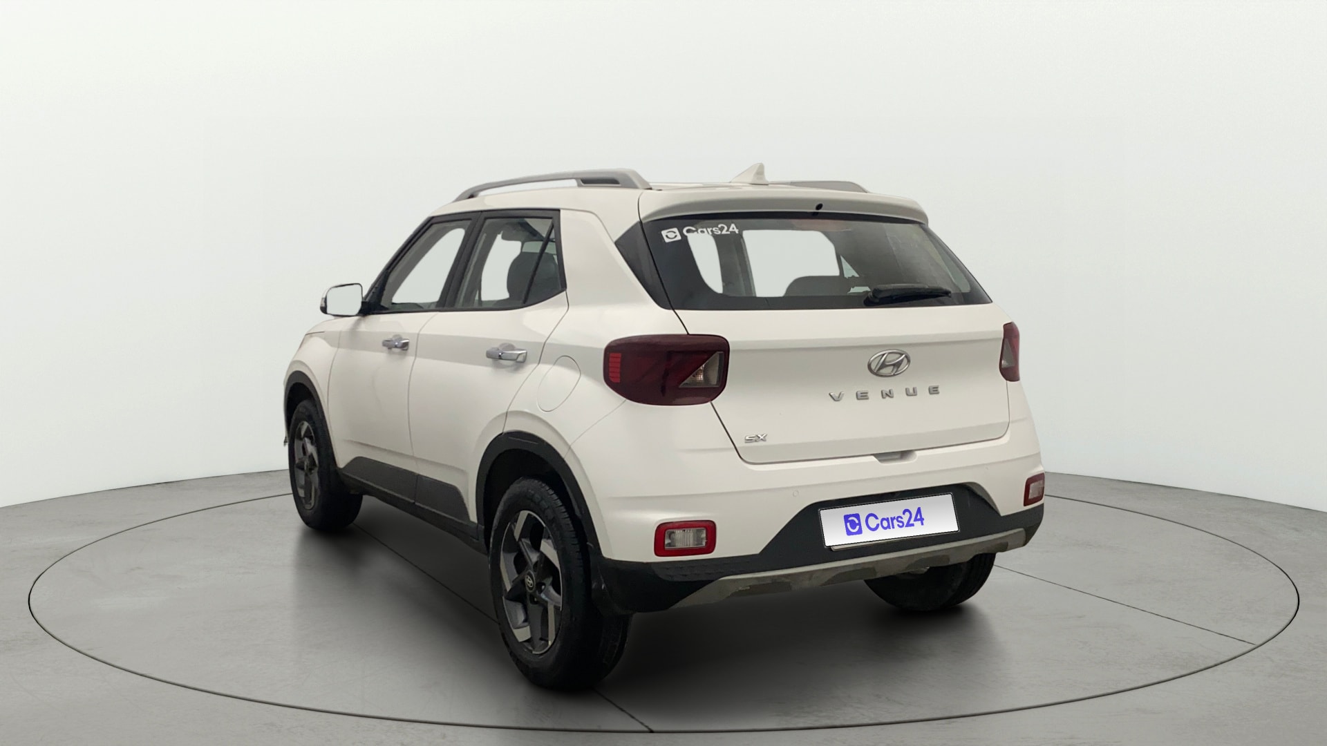 View 2019 Hyundai Venue SX (O) 1.0 iMT Petrol Image 2 Used 2019 Hyundai Venue SX (O) 1.0 iMT Petrol Image 2