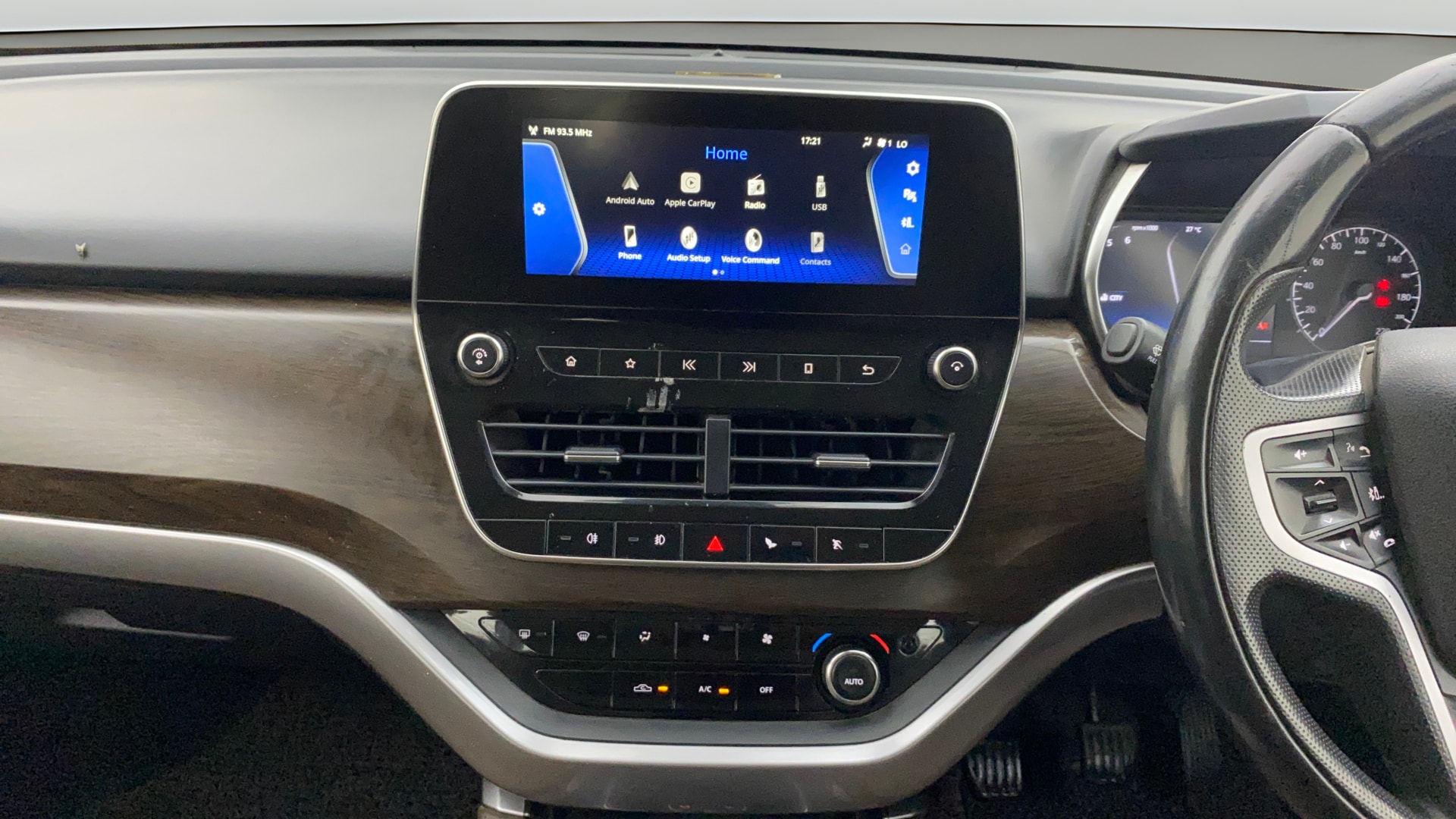 View 2019 Tata Harrier XE Image 33 Used 2019 Tata Harrier XE Image 33