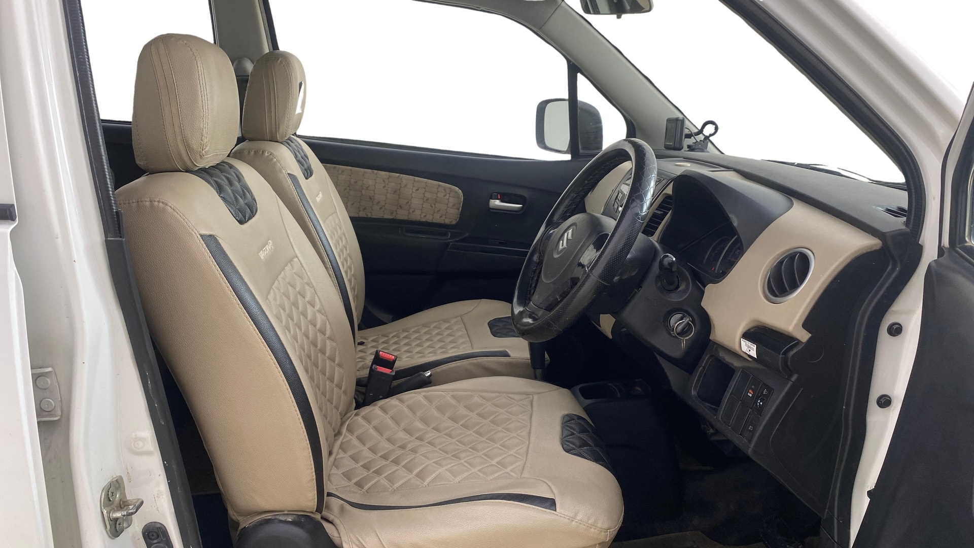 View 2018 Maruti Suzuki 1000 Base Variant Image 25 Used 2018 Maruti Suzuki 1000 Base Variant Image 25