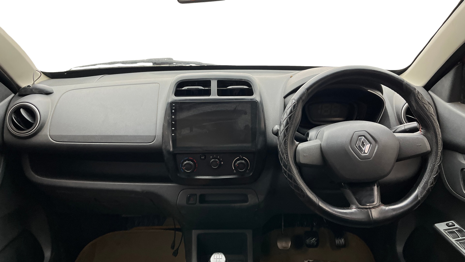 View 2016 Renault Kwid RXL Image 15 Used 2016 Renault Kwid RXL Image 15