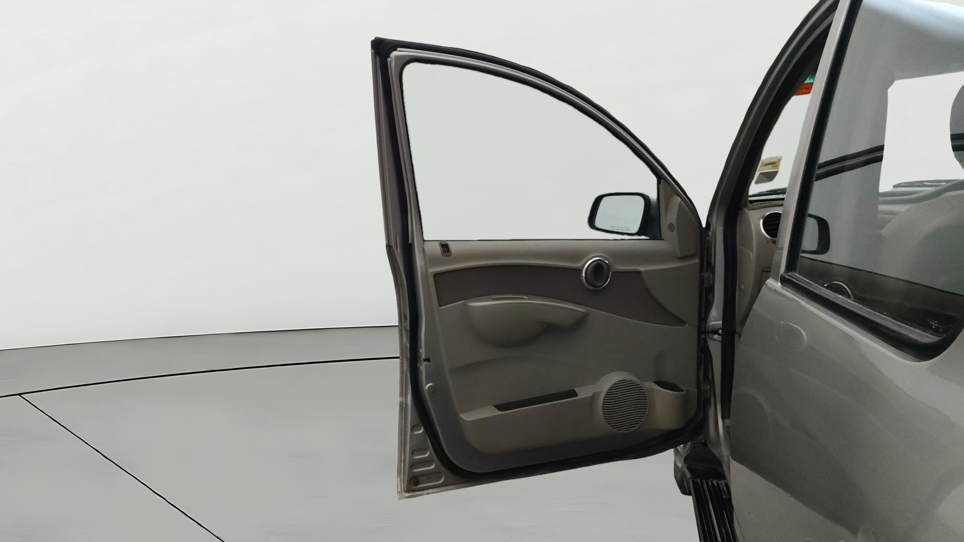 View 2014 Mahindra Quanto C6 Image 31 Used 2014 Mahindra Quanto C6 Image 31