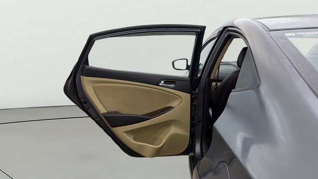 View Hyundai Fluidic Verna Image 22 Used Hyundai Fluidic Verna Image 22