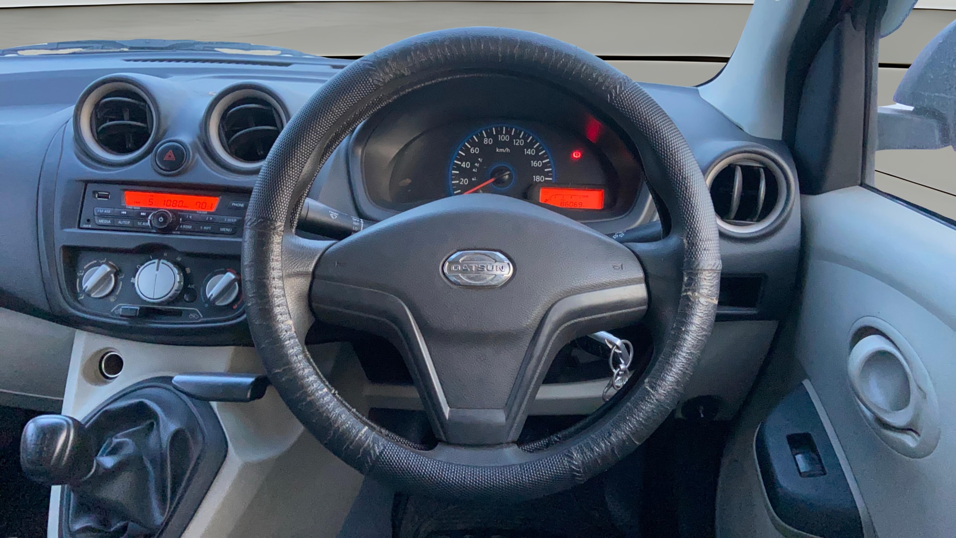 View 2018 Datsun Go T Image 20 Used 2018 Datsun Go T Image 20