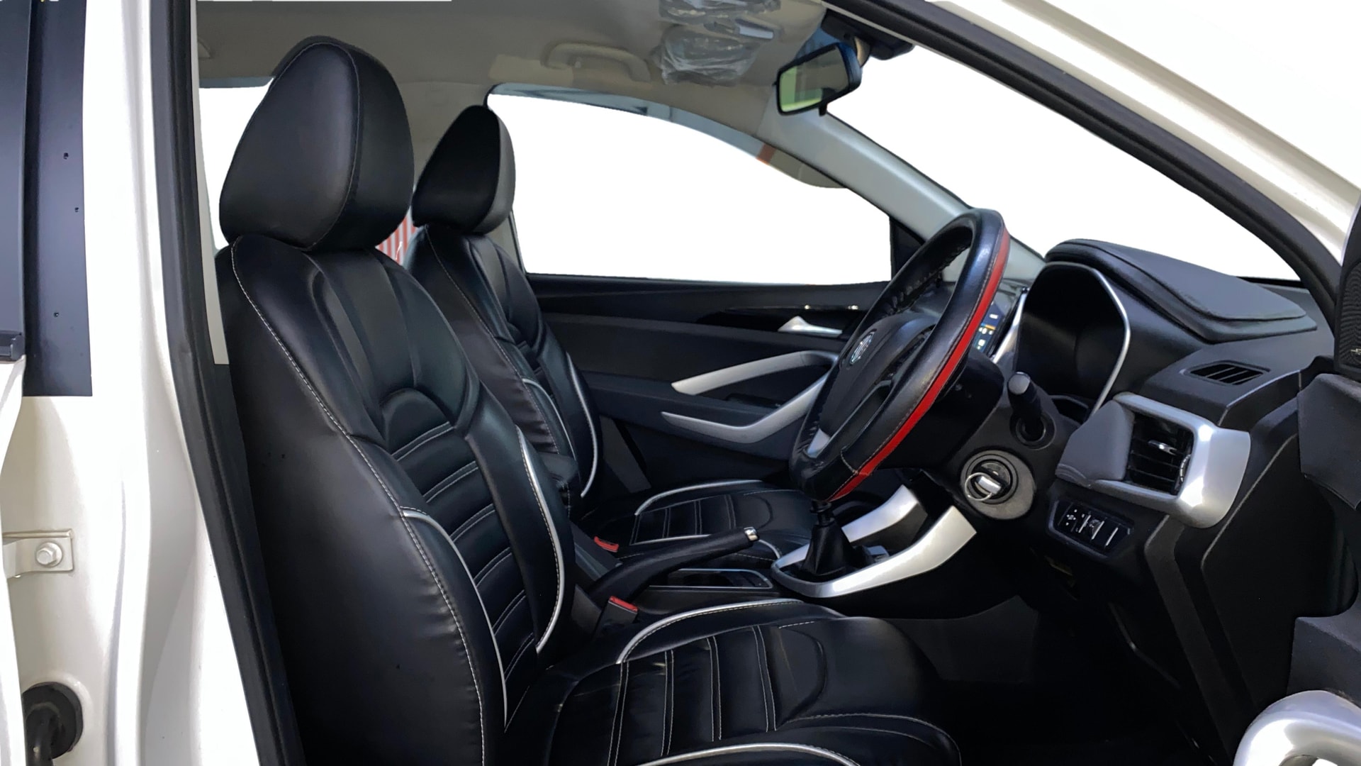 View 2021 MG Hector Super Petrol BS IV Image 18 Used 2021 MG Hector Super Petrol BS IV Image 18
