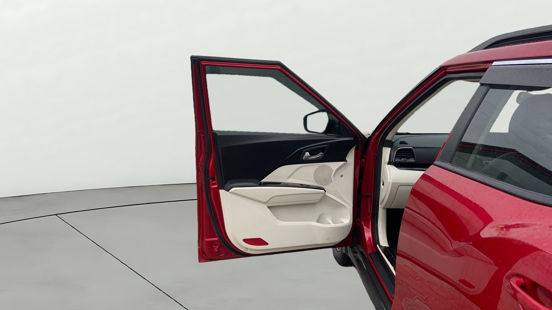 View 2024 Mahindra XUV 3XO AX5L 1.2 TGDi AT Image 39 Used 2024 Mahindra XUV 3XO AX5L 1.2 TGDi AT Image 39