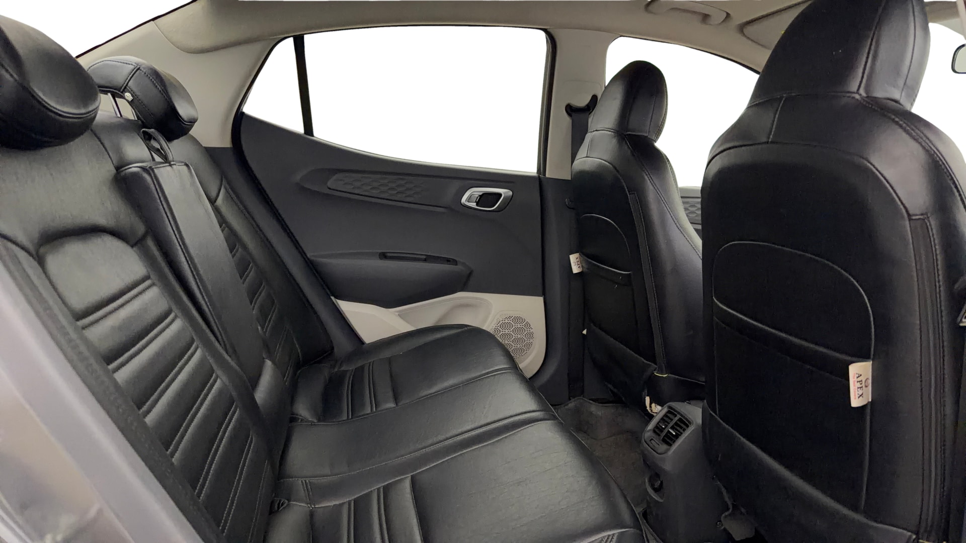 View 2025 Hyundai Aura SX MT CNG Image 29 Used 2025 Hyundai Aura SX MT CNG Image 29