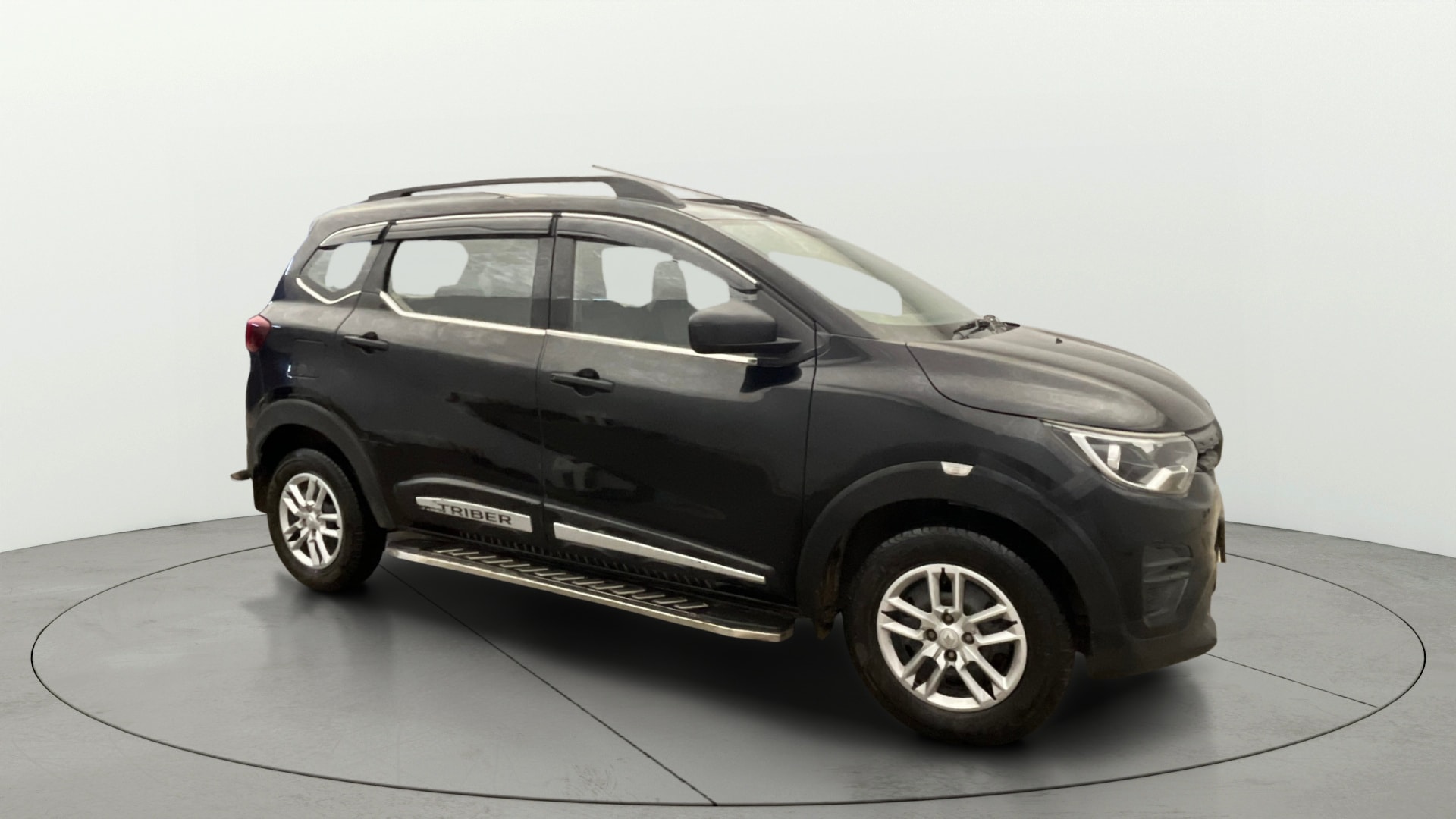 View 2024 Renault Triber RXE Image 22 Used 2024 Renault Triber RXE Image 22