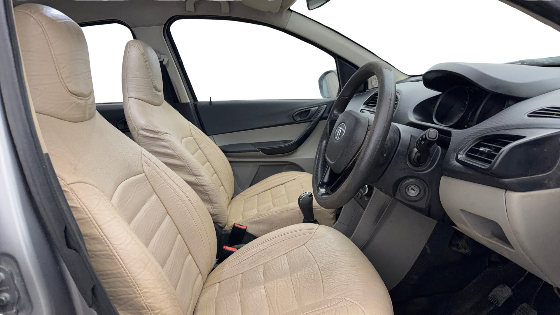 View 2018 Tata Tiago Revotorq XB Image 25 Used 2018 Tata Tiago Revotorq XB Image 25