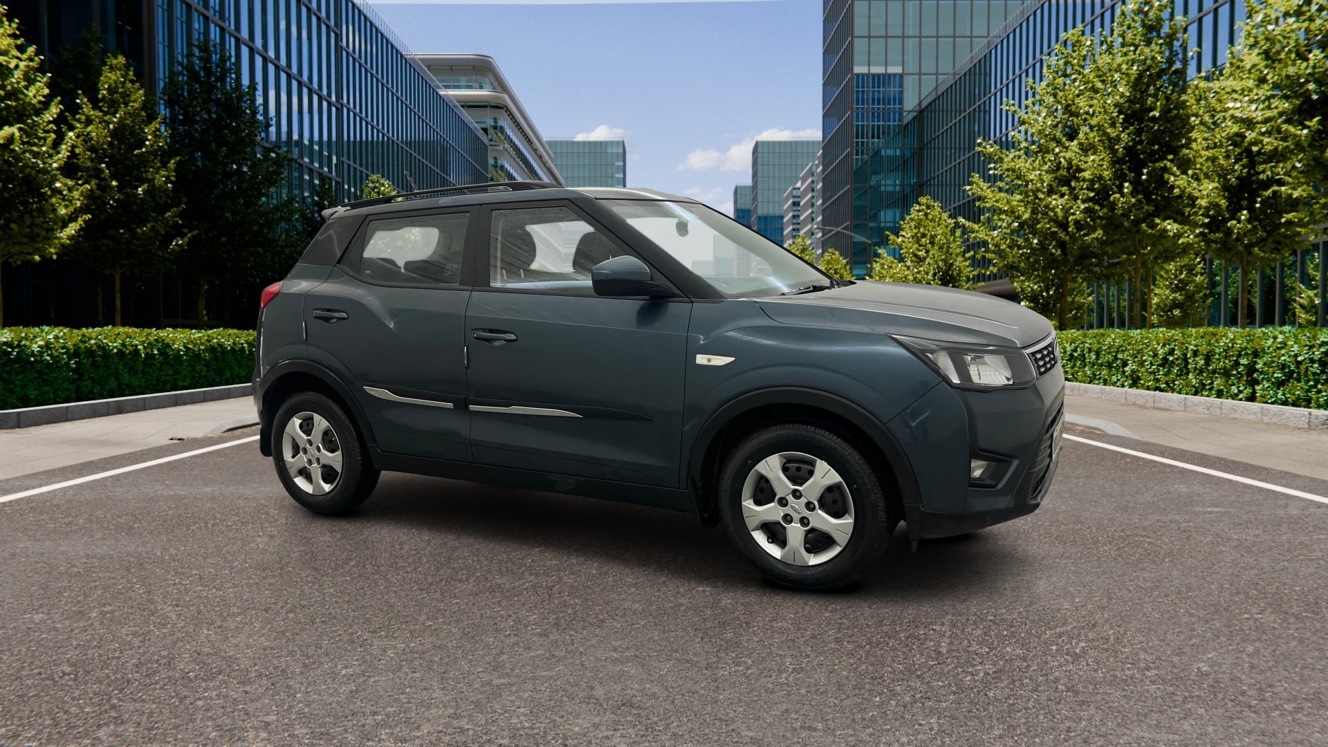 View 2021 Mahindra XUV300 W4 Petrol BS IV Image 21 Used 2021 Mahindra XUV300 W4 Petrol BS IV Image 21