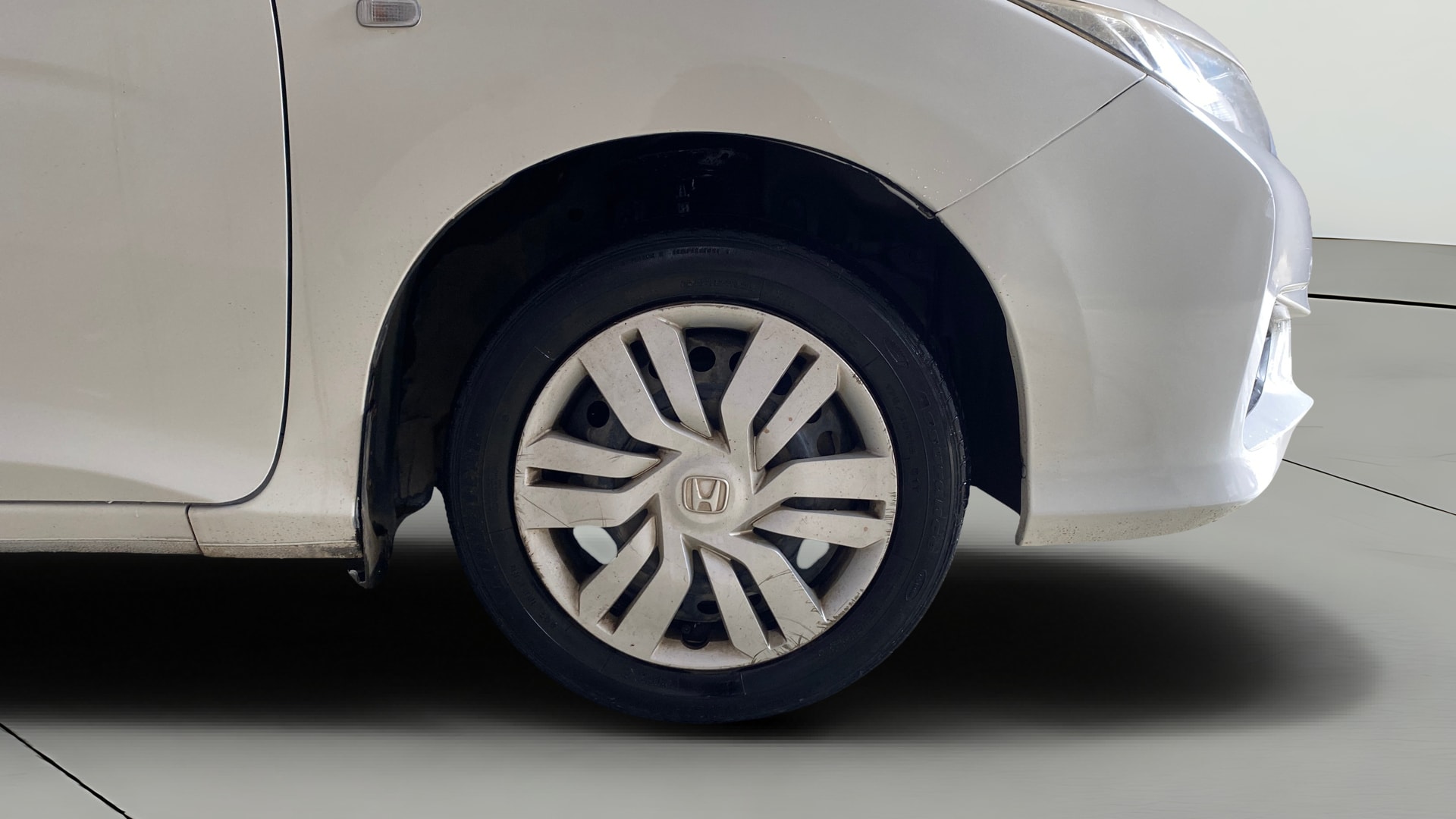 View 2015 Honda City ZX MT Diesel Anniversary Edition Image 39 Used 2015 Honda City ZX MT Diesel Anniversary Edition Image 39