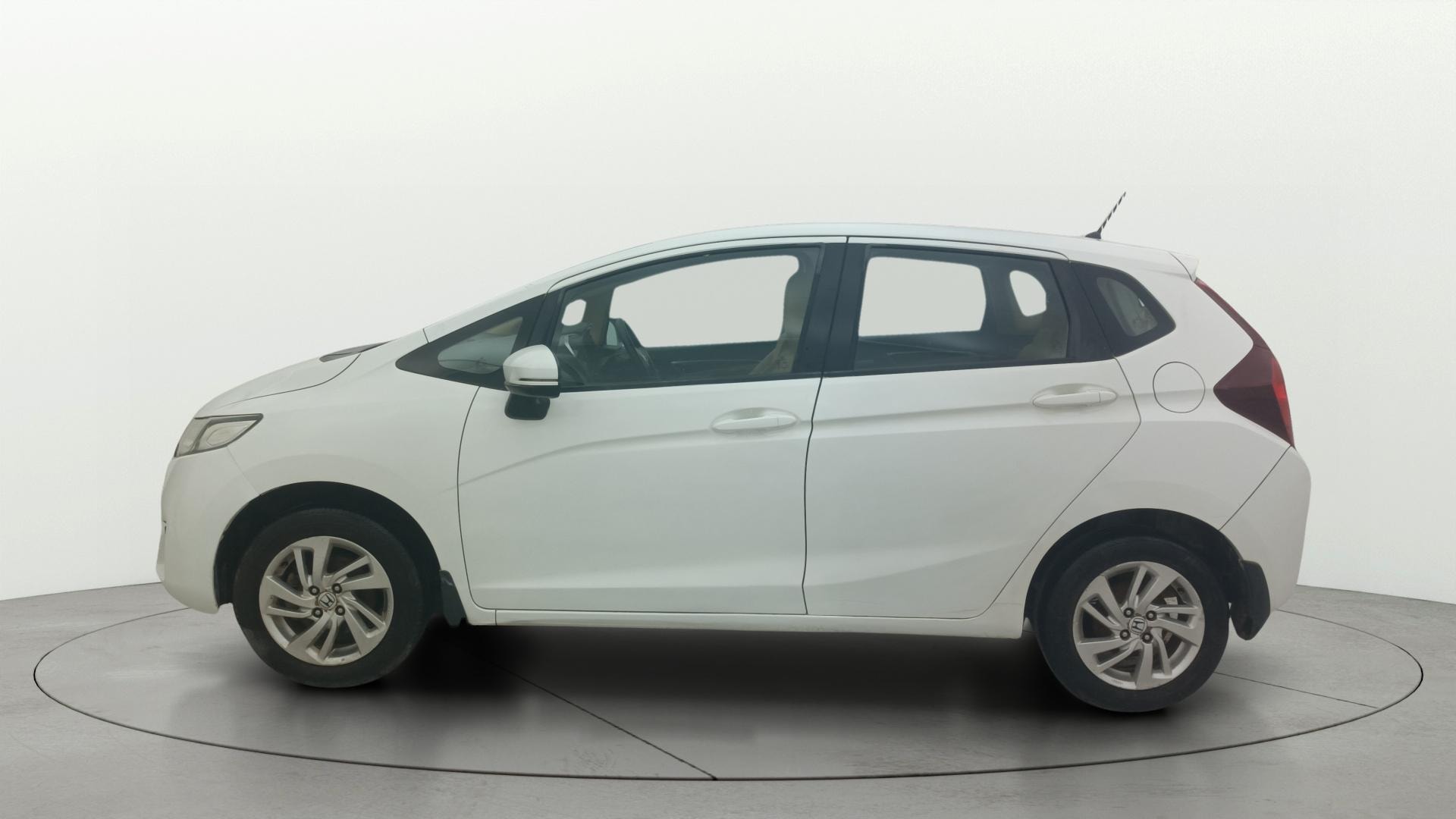 View 2018 Honda Jazz E MT Diesel Image 5 Used 2018 Honda Jazz E MT Diesel Image 5