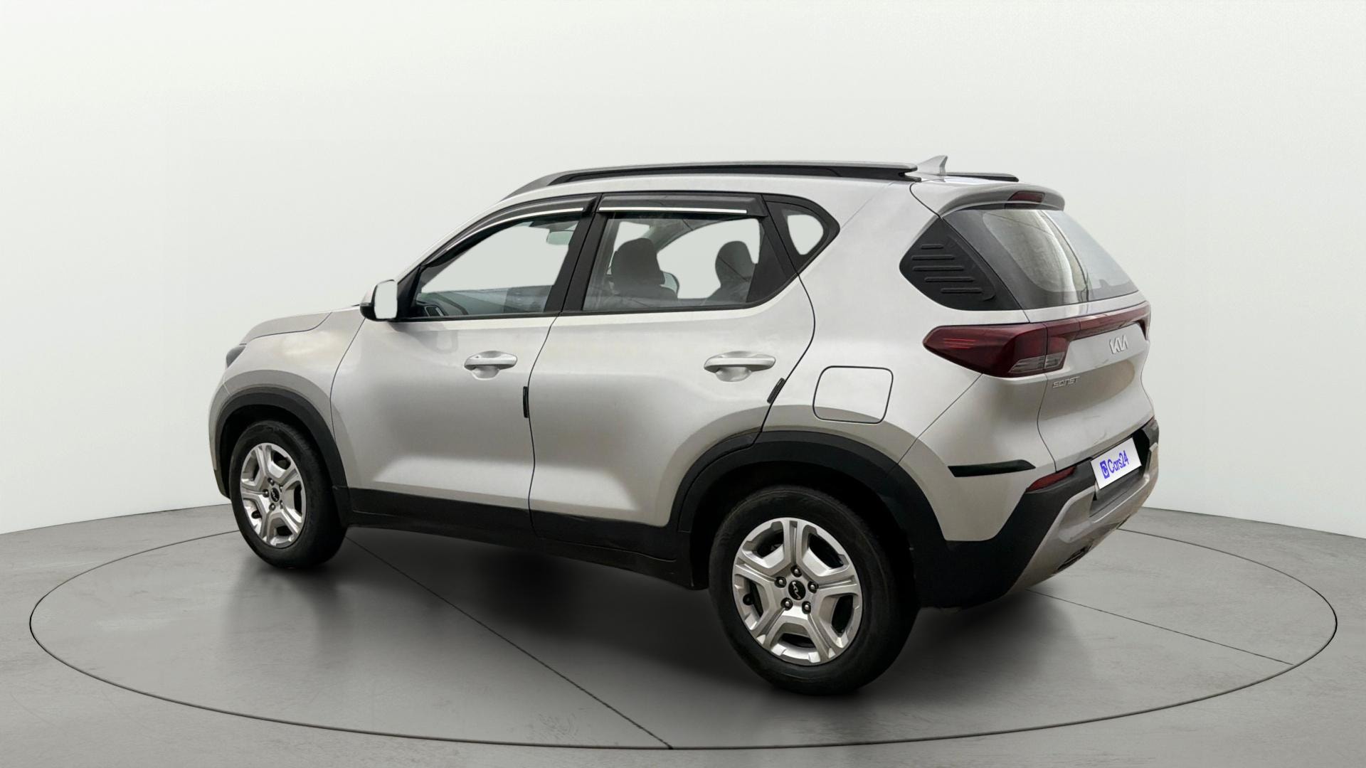 View 2023 Kia Sonet HTK Plus Petrol Image 2 Used 2023 Kia Sonet HTK Plus Petrol Image 2