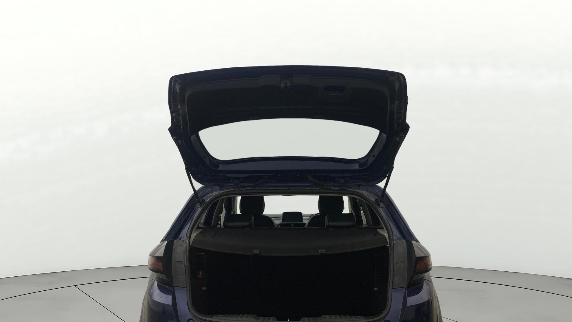 View 2023 Tata Altroz XZ Petrol Image 17 Used 2023 Tata Altroz XZ Petrol Image 17
