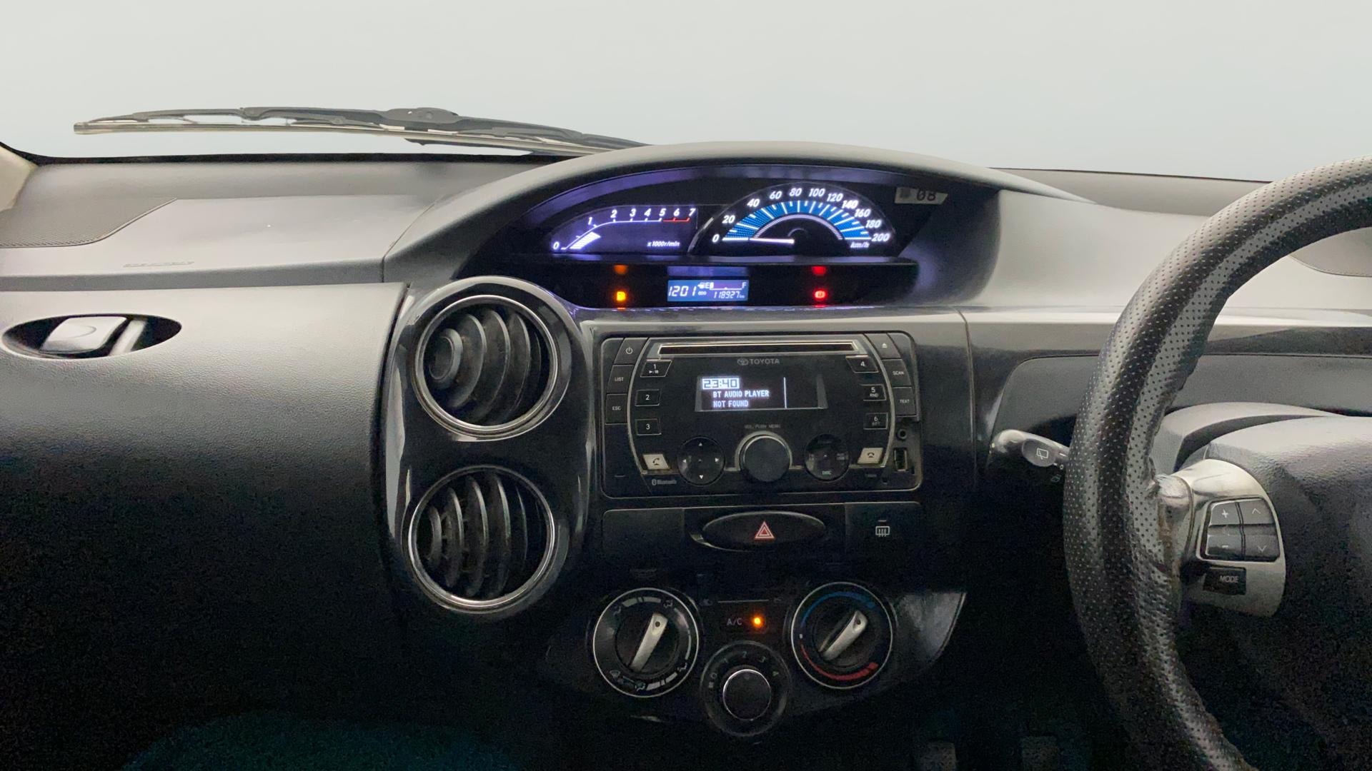 View 2017 Toyota Etios Cross D-4D VD Image 31 Used 2017 Toyota Etios Cross D-4D VD Image 31