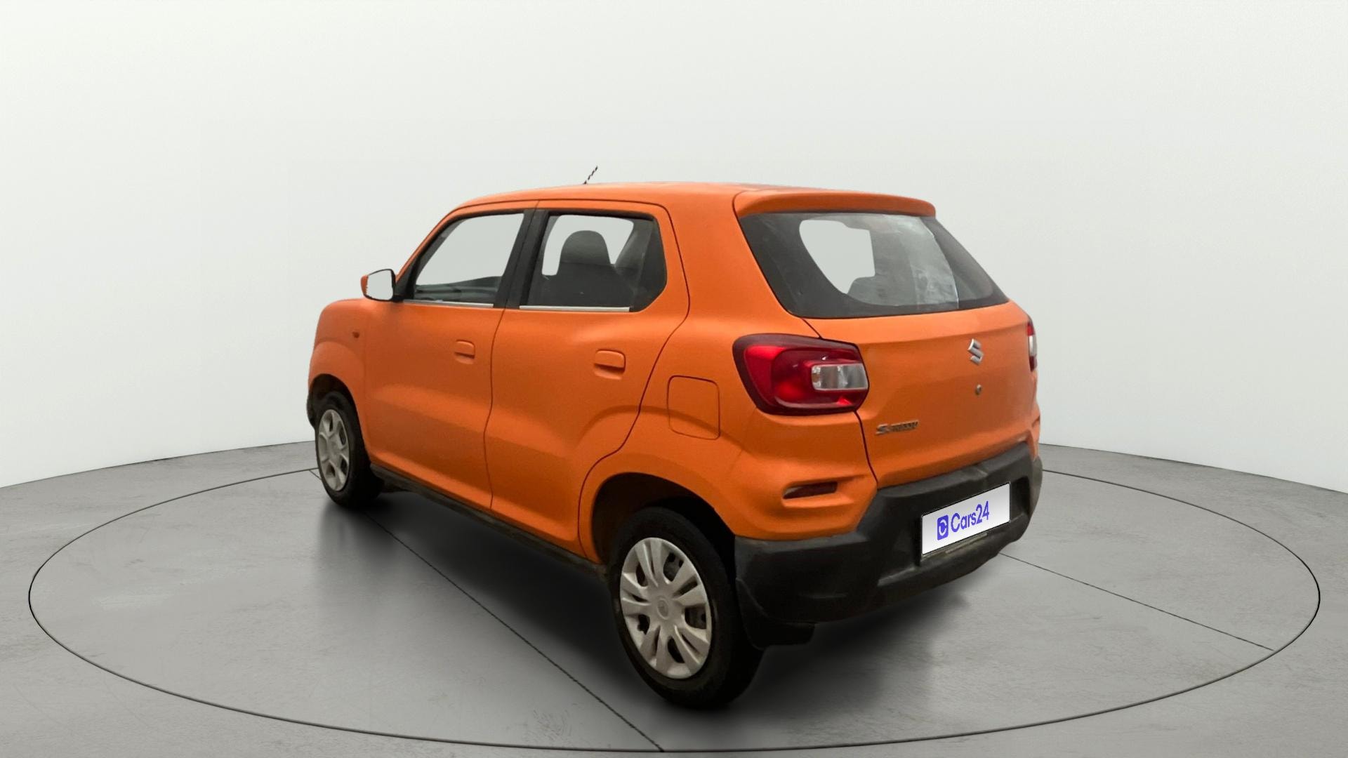 View 2020 Maruti Suzuki 1000 Base Variant Image 2 Used 2020 Maruti Suzuki 1000 Base Variant Image 2