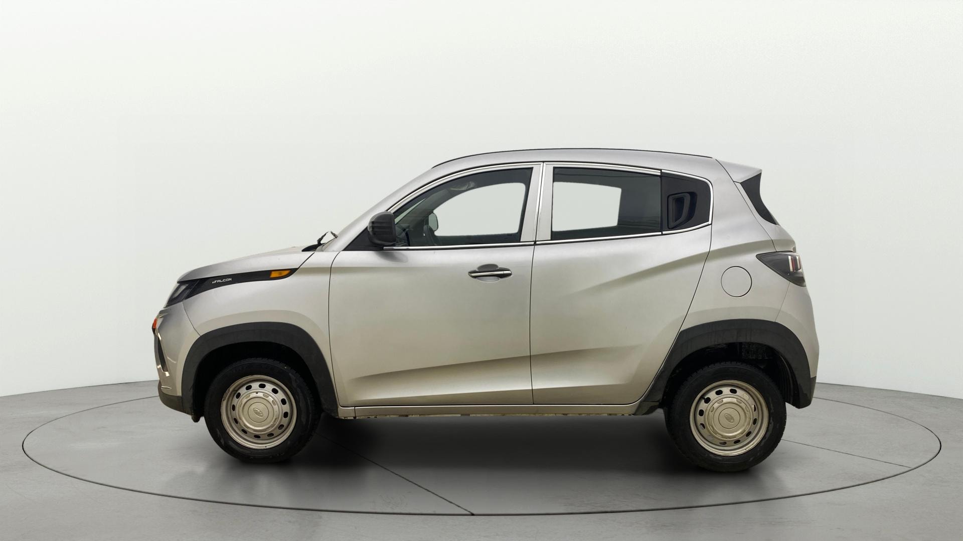 View 2018 Mahindra KUV100 K2 Petrol BS IV Image 5 Used 2018 Mahindra KUV100 K2 Petrol BS IV Image 5