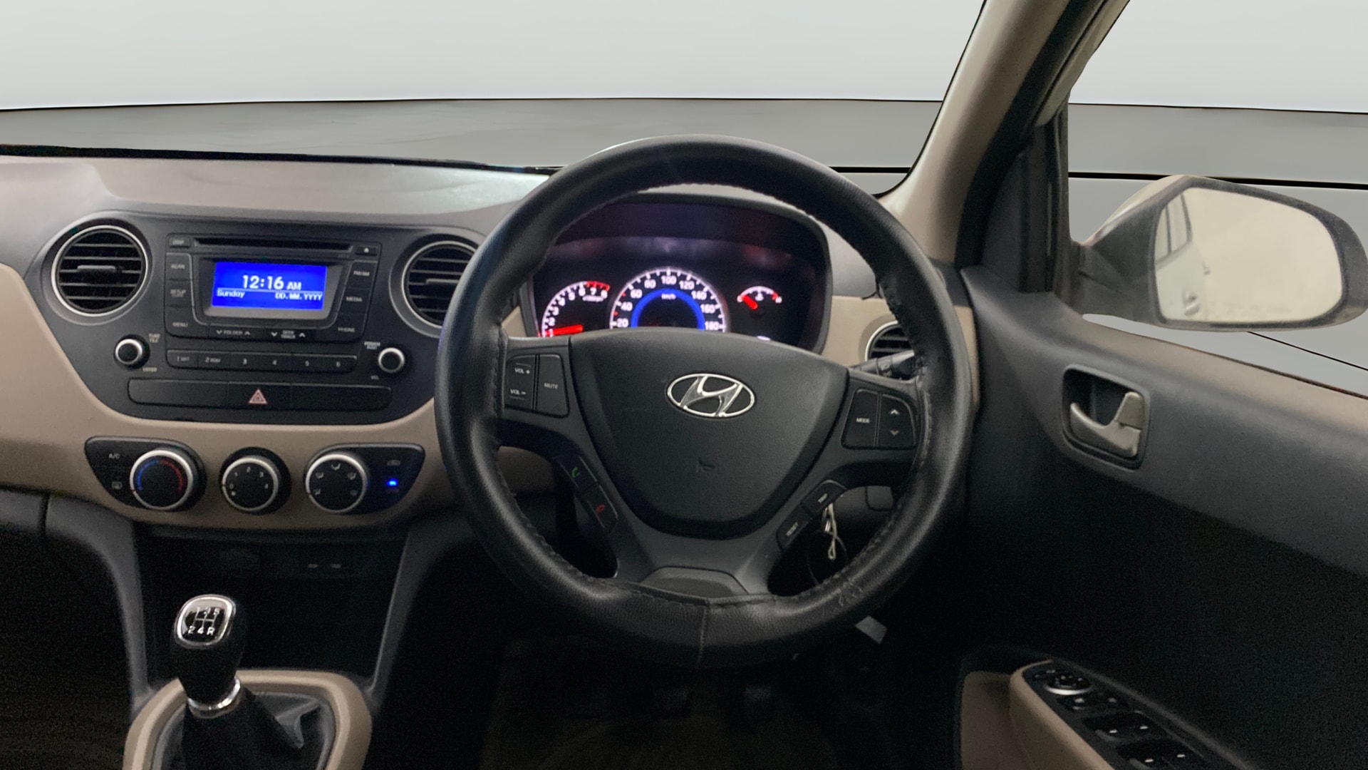 View 2015 Hyundai Grand i10 Sportz 1.2 Kappa Image 20 Used 2015 Hyundai Grand i10 Sportz 1.2 Kappa Image 20