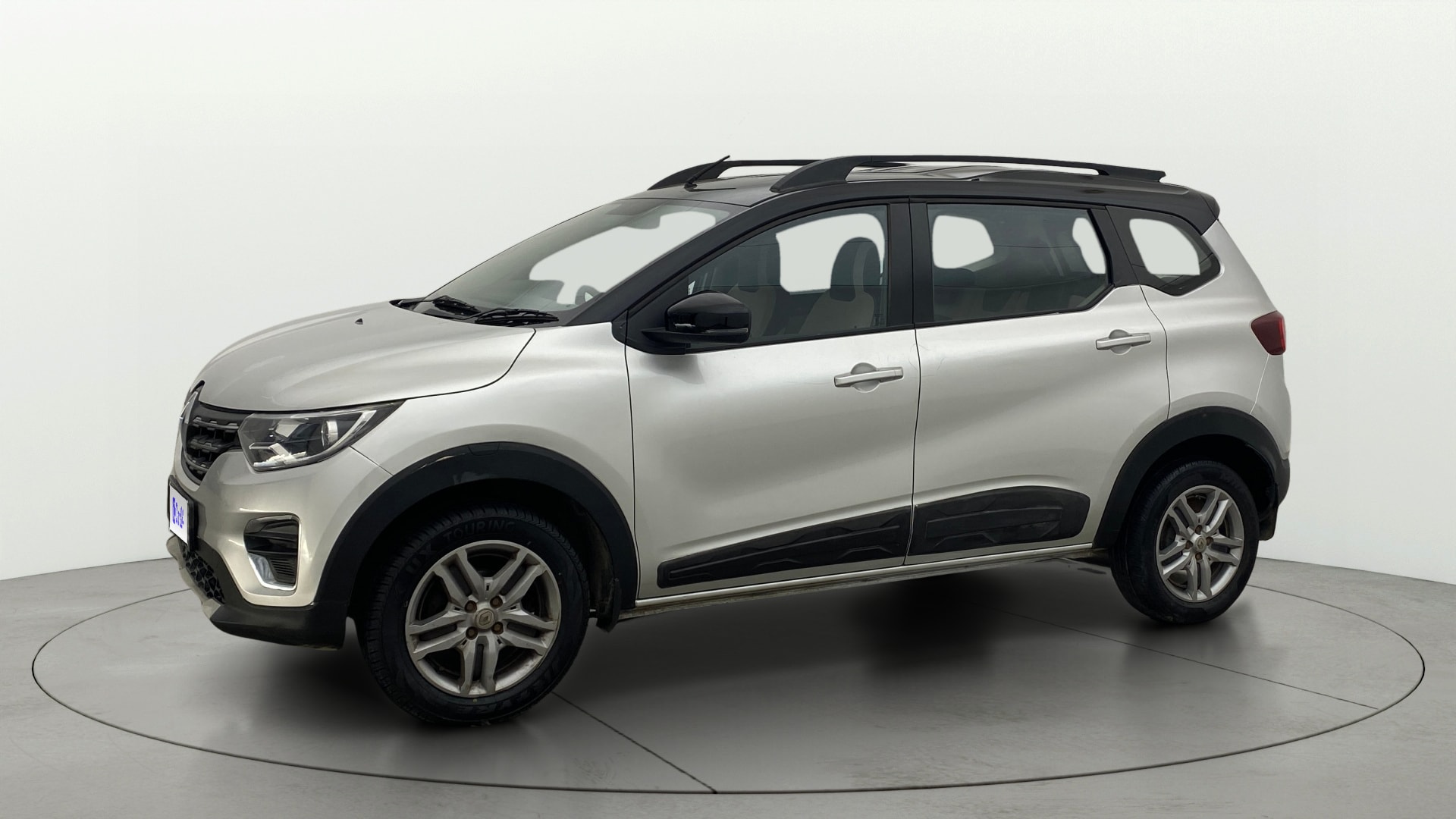 View 2022 Renault Triber RXZ Image 37 Used 2022 Renault Triber RXZ Image 37