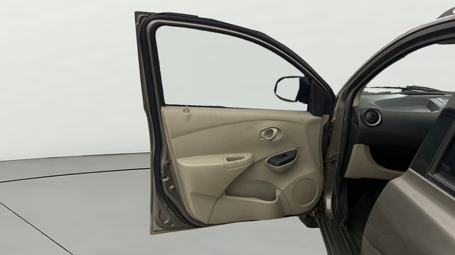 View Datsun Go Image 30 Used Datsun Go Image 30