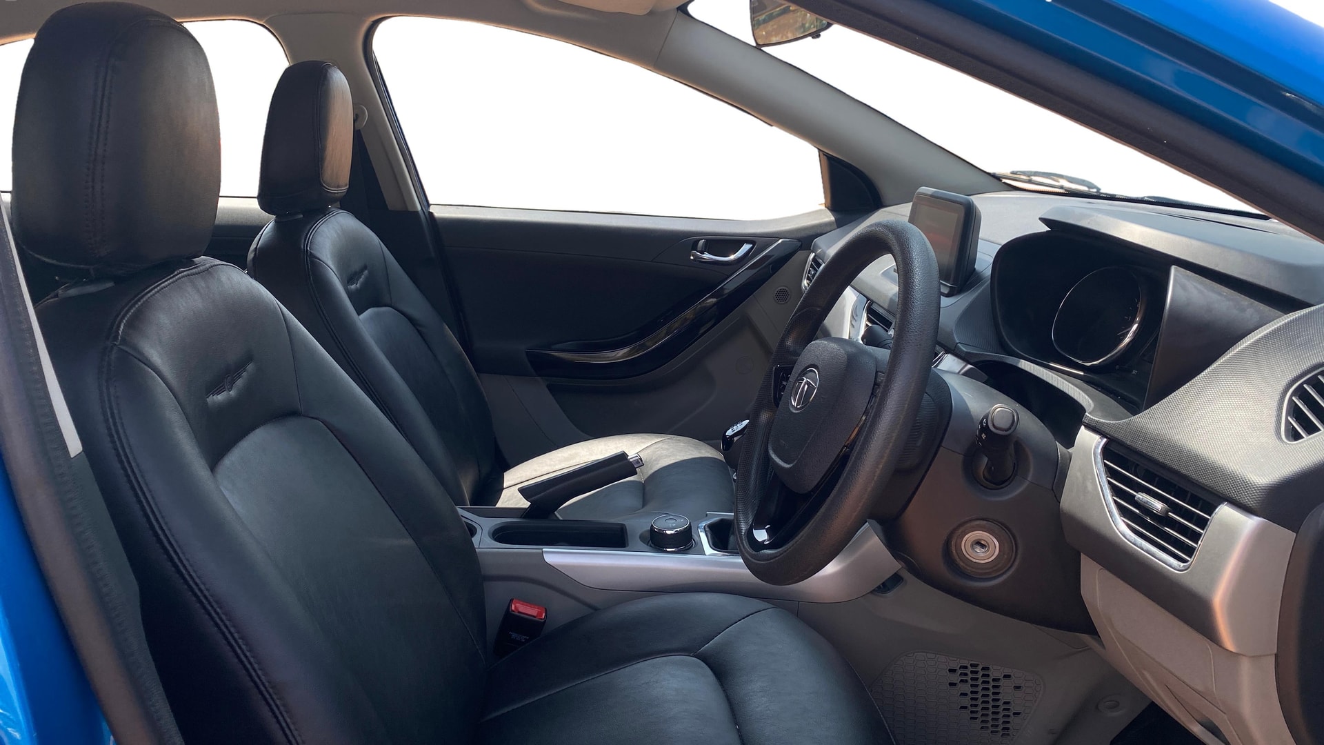Used 2018 Tata Nexon Used 2018 Tata Nexon