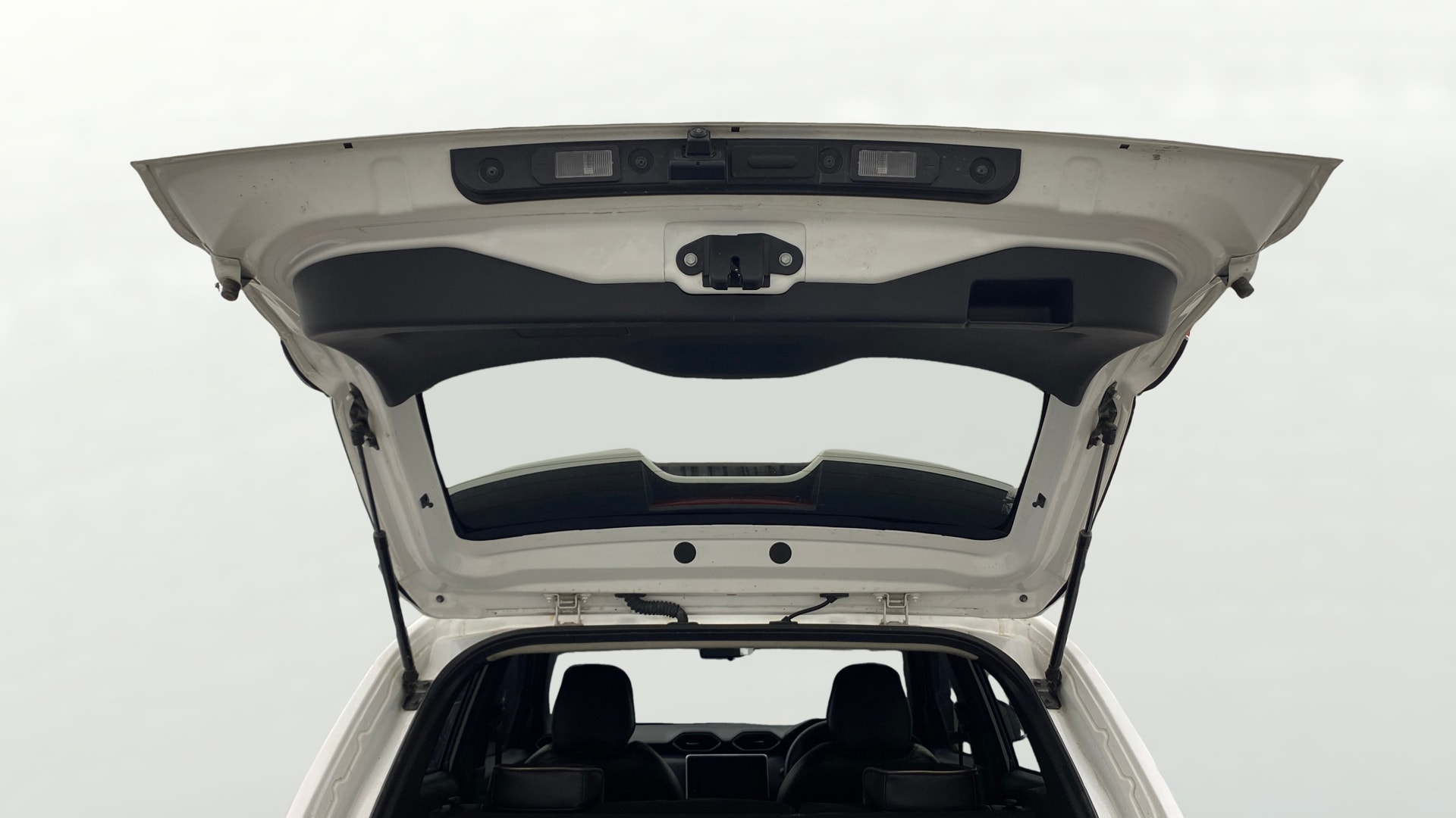 View 2024 Nissan Magnite XV Premium Image 17 Used 2024 Nissan Magnite XV Premium Image 17
